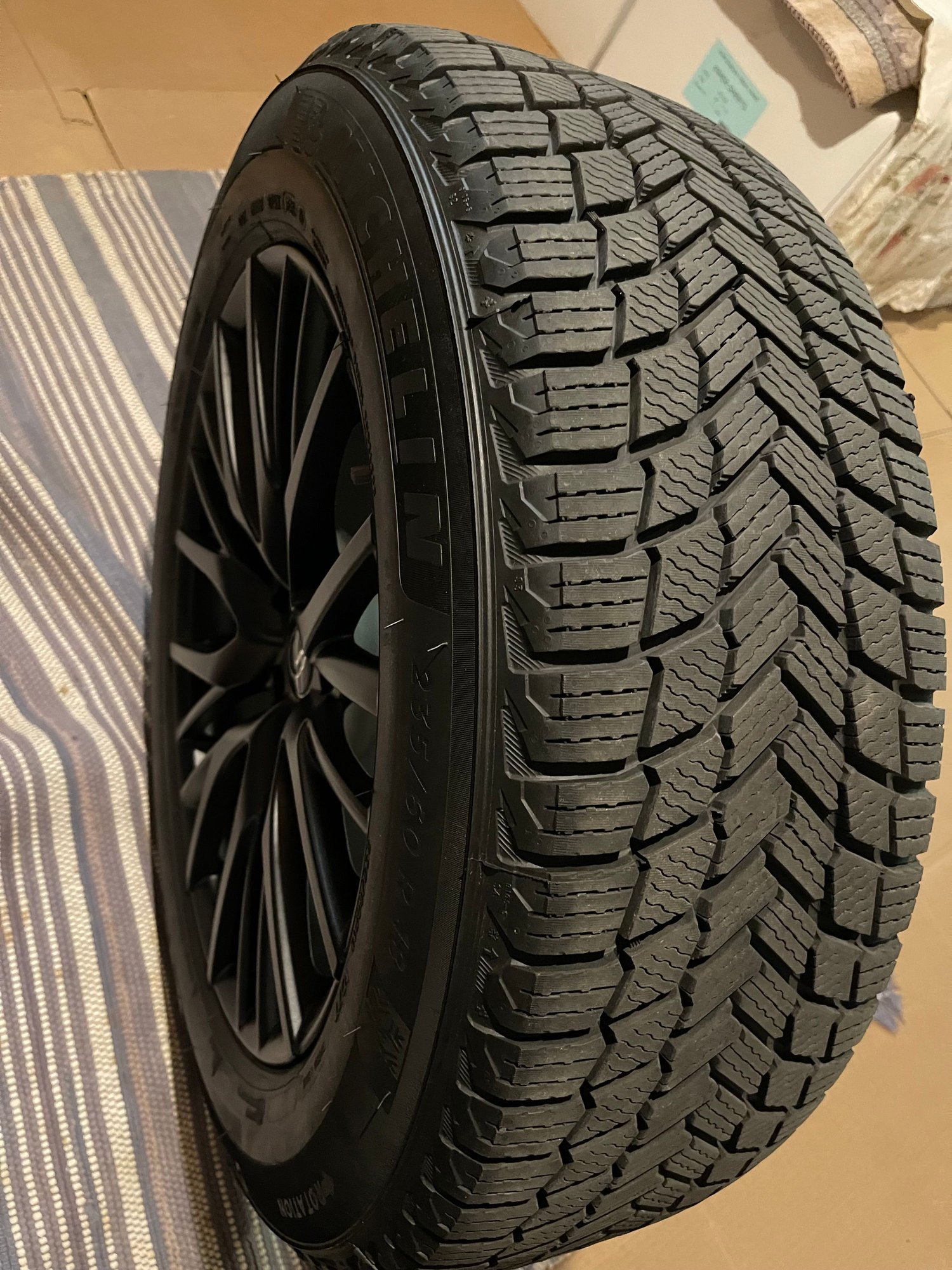 Wheels and Tires/Axles - Like New Michelin Xice Snow Tire + REPLIKA Rim + TPMS - Used - 2022 to 2024 Lexus NX - Hamilton, ON L8B1X4, Canada