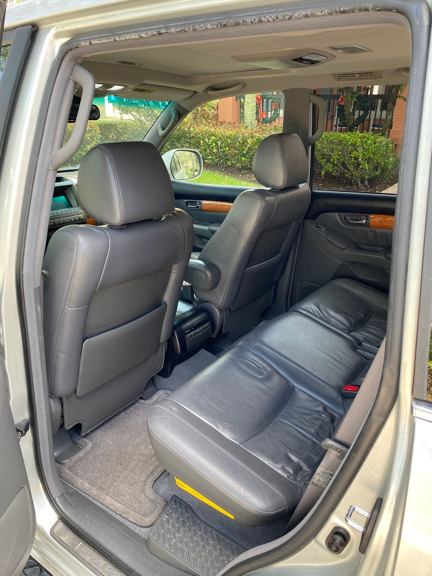 2005 Lexus GX470 - For Sale 2005 GX470 - Used - VIN JTJBT20X950080640 - 293,000 Miles - 8 cyl - 4WD - Automatic - SUV - Silver - Jupiter, FL 33458, United States