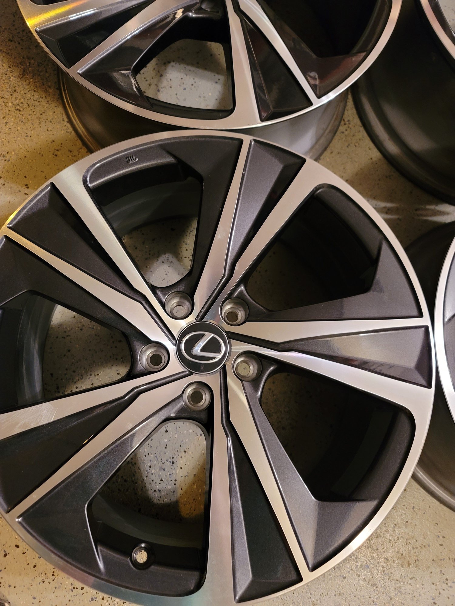 Wheels and Tires/Axles - Lexus RX350 Wheels 5th Gen 2023-26 - Used - 2023 to 2026 Lexus RX350 - 2023 to 2026 Lexus RX400h - 2023 to 2026 Lexus RX450h - Johns Creek, GA 30022, United States