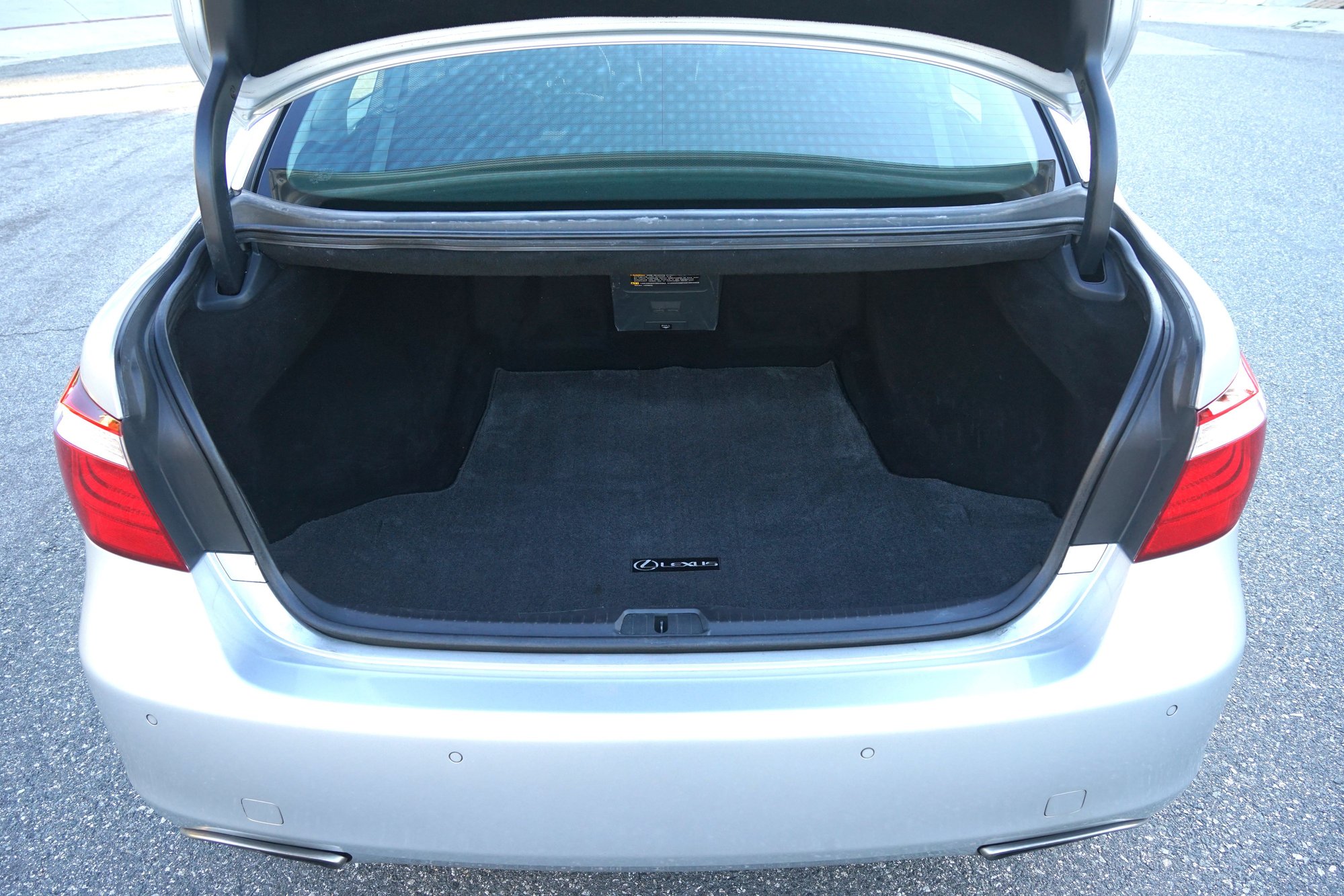 2008 Lexus LS460 - Well-Maintained 2008 Lexus LS460 for Sale - Used - Los Angeles, CA 91748, United States