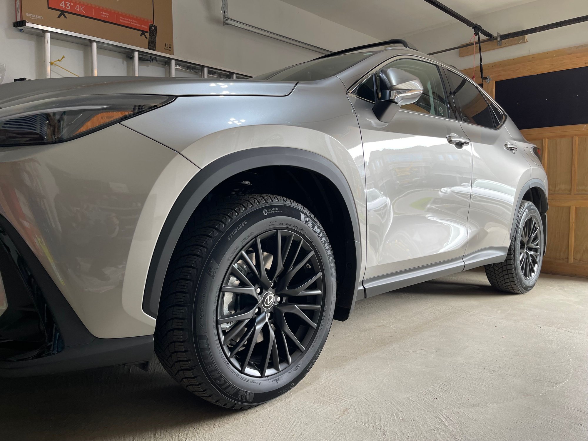 Wheels and Tires/Axles - Like New Michelin Xice Snow Tire + REPLIKA Rim + TPMS - Used - 2022 to 2024 Lexus NX - Hamilton, ON L8B1X4, Canada