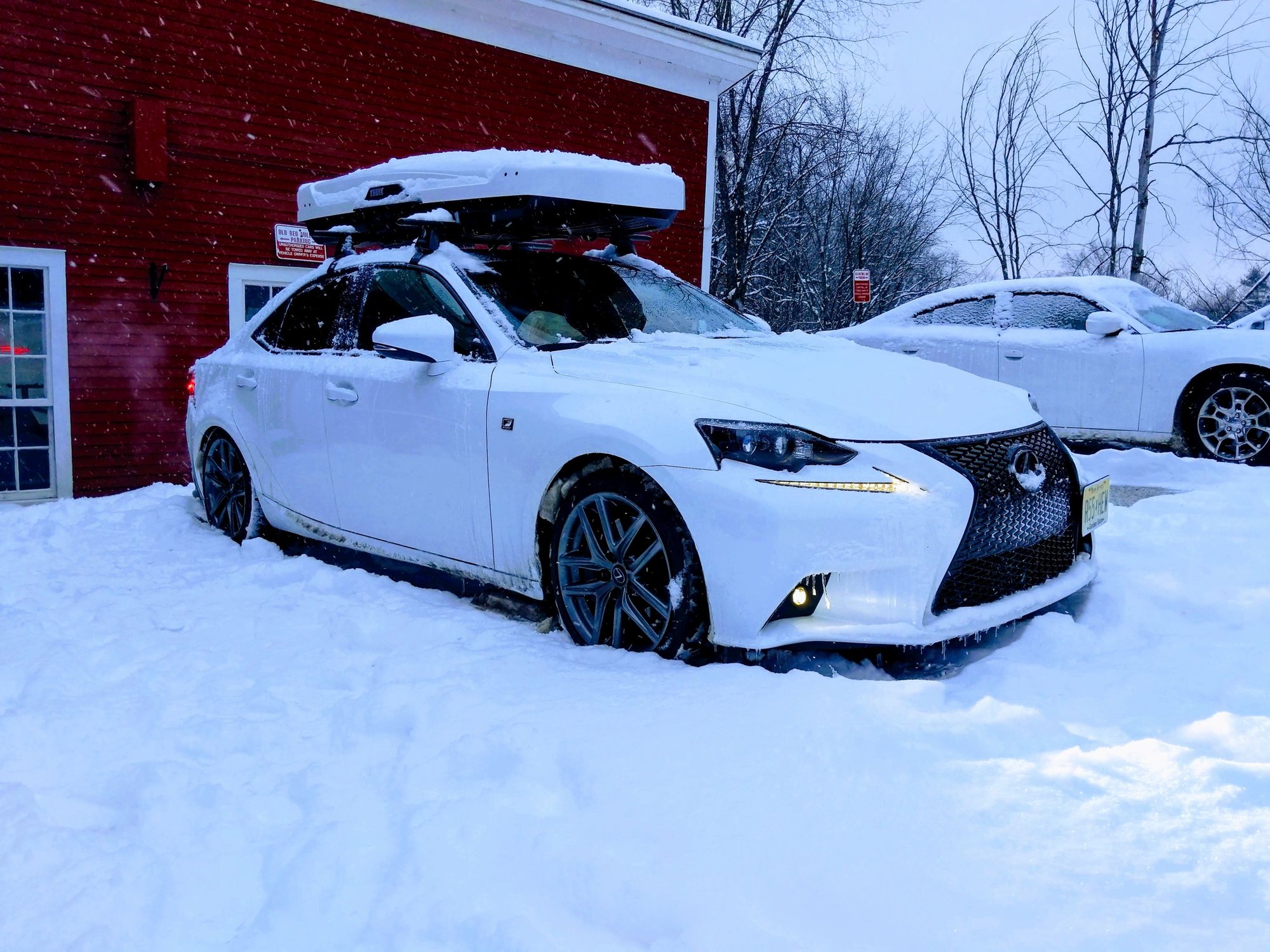 Ect snow. Lexus is300 AWD fsport. Lexus Snow. Лексус в снегу. Лексус is снег.