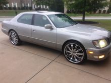 My 2000 Lexus LS400 On 22" Wheels. (2010)