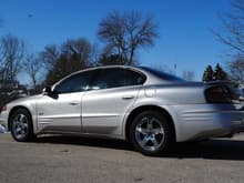 2004 Pontiac Bonneville SLE with heated fabric seats...Yes!  83,000 miles daily driver.