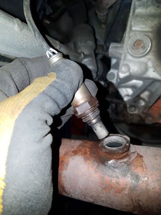 Pulled out and use cleaner for MAF SENSOR TO CLEAN OXYGEN  SENSOR.a bit overkill but its ok.