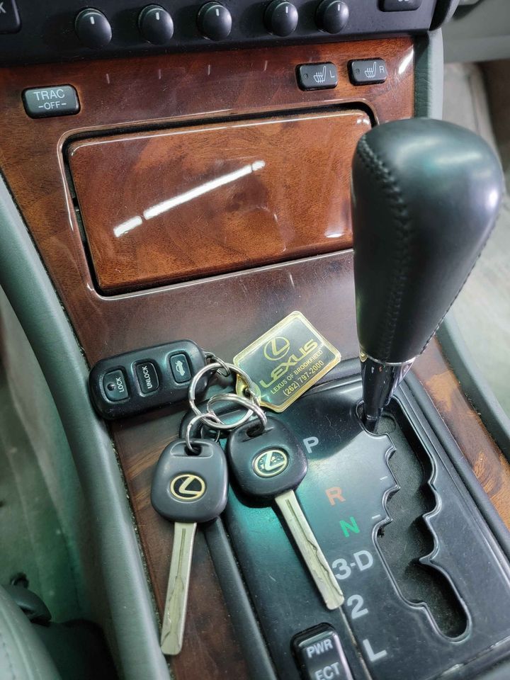 1997 Lexus LS400 - 1997 Lexus LS400 Super Clean Silver Jade Pearl 122k miles - Used - VIN JT8BH28F2V0071745 - 122,001 Miles - 8 cyl - 2WD - Automatic - Sedan - Other - Oak Creek, WI 53402, United States