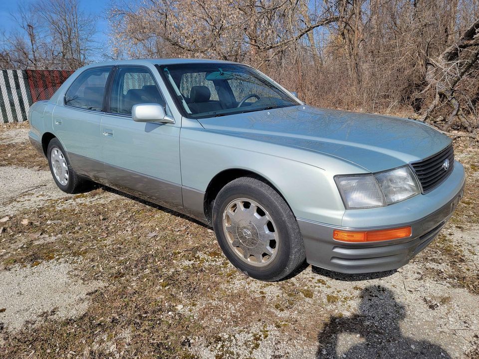 1997 Lexus LS400 - 1997 Lexus LS400 Super Clean Silver Jade Pearl 122k miles - Used - VIN JT8BH28F2V0071745 - 122,001 Miles - 8 cyl - 2WD - Automatic - Sedan - Other - Oak Creek, WI 53402, United States