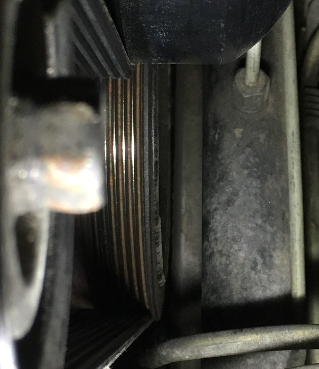 What are the possible cause of serpentine belt jump off the pulleys