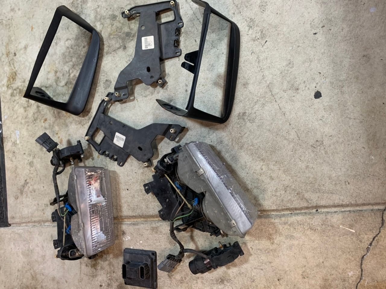 C5 headlight assembly drivers and passenger CorvetteForum Chevrolet