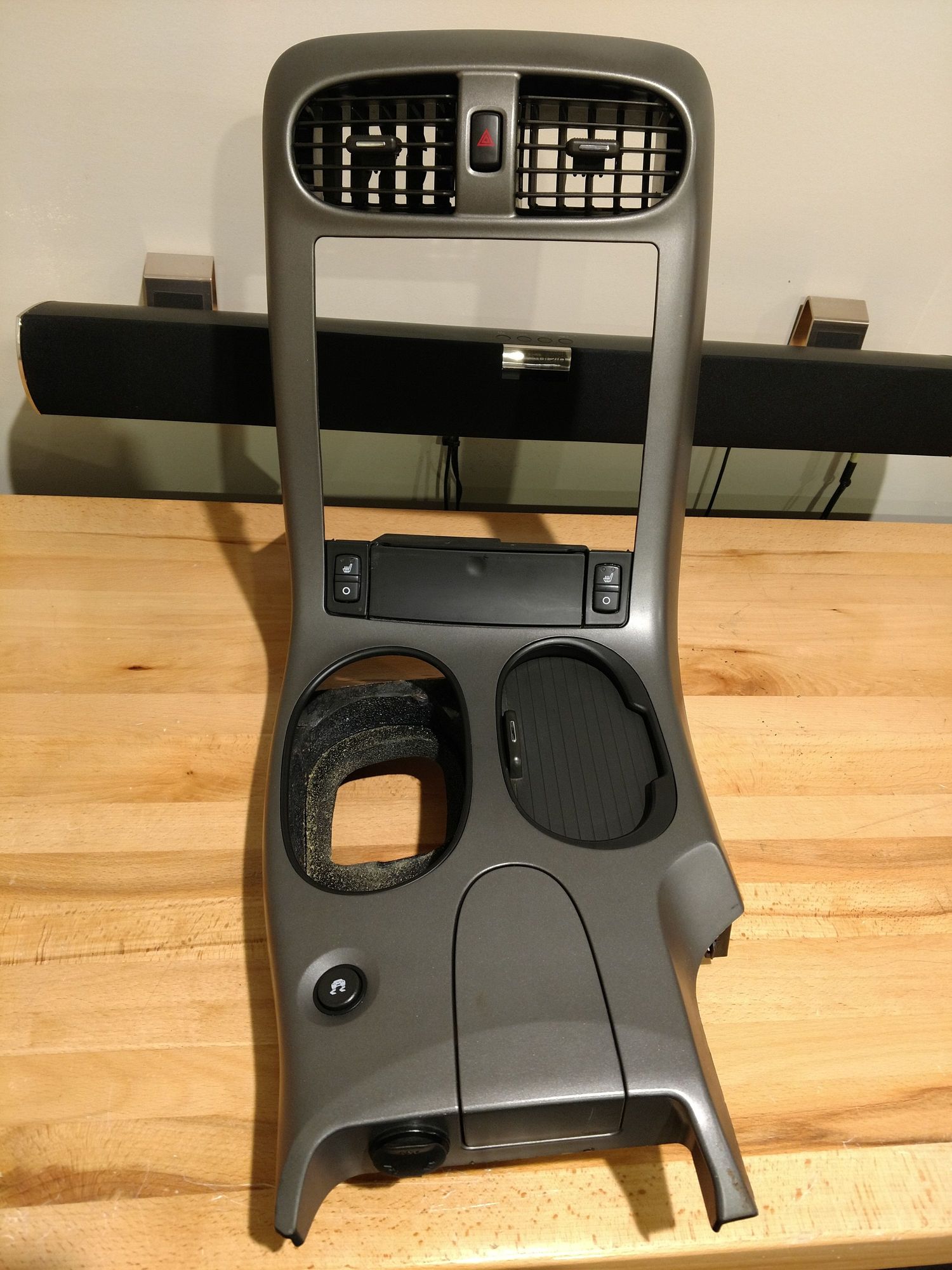 FS (For Sale) C6 Z06 Center Console Radio Surround CorvetteForum