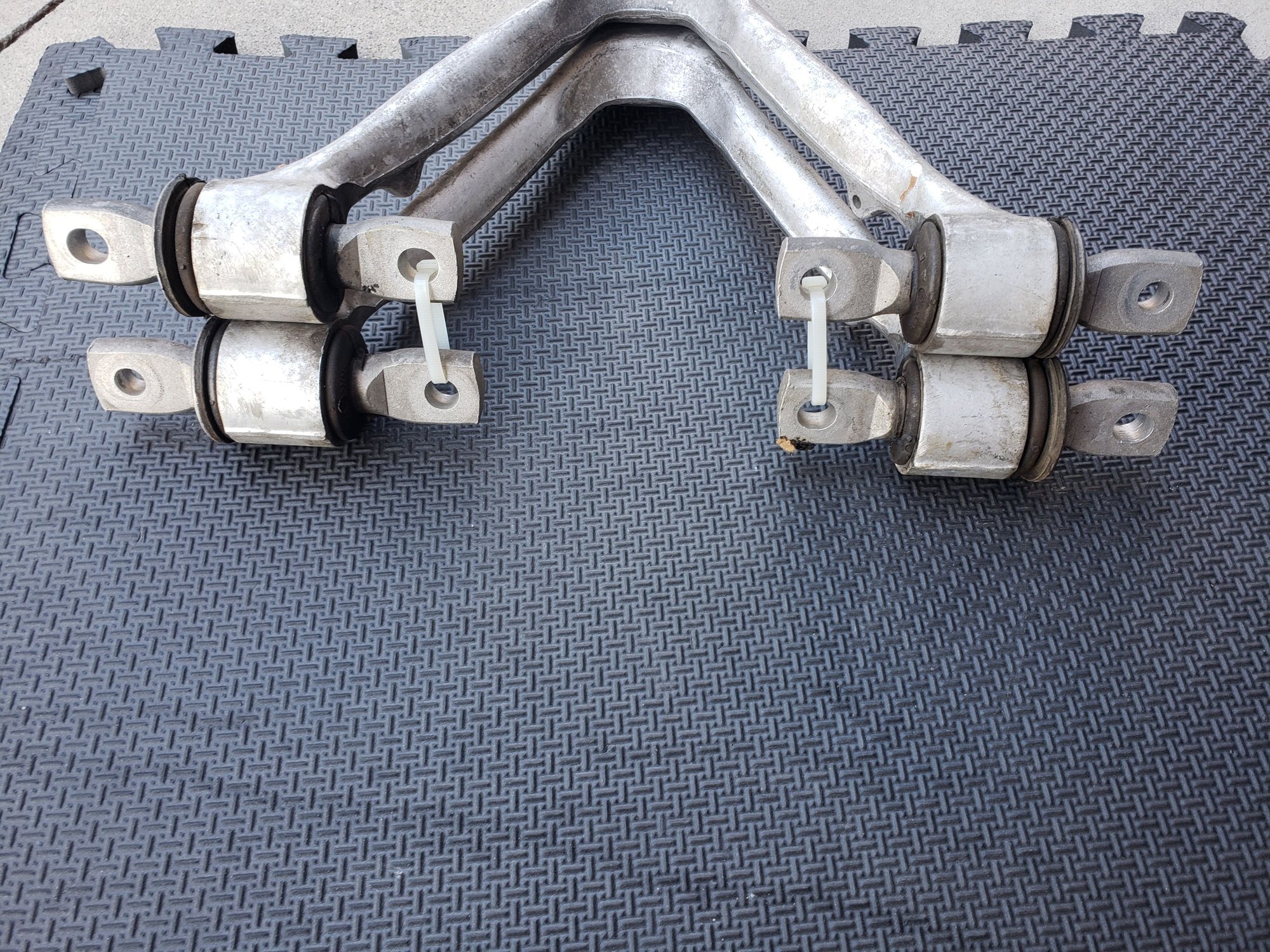 FS (For Sale) C5 Front Control Arms All 4 Stock Low Mi CorvetteForum