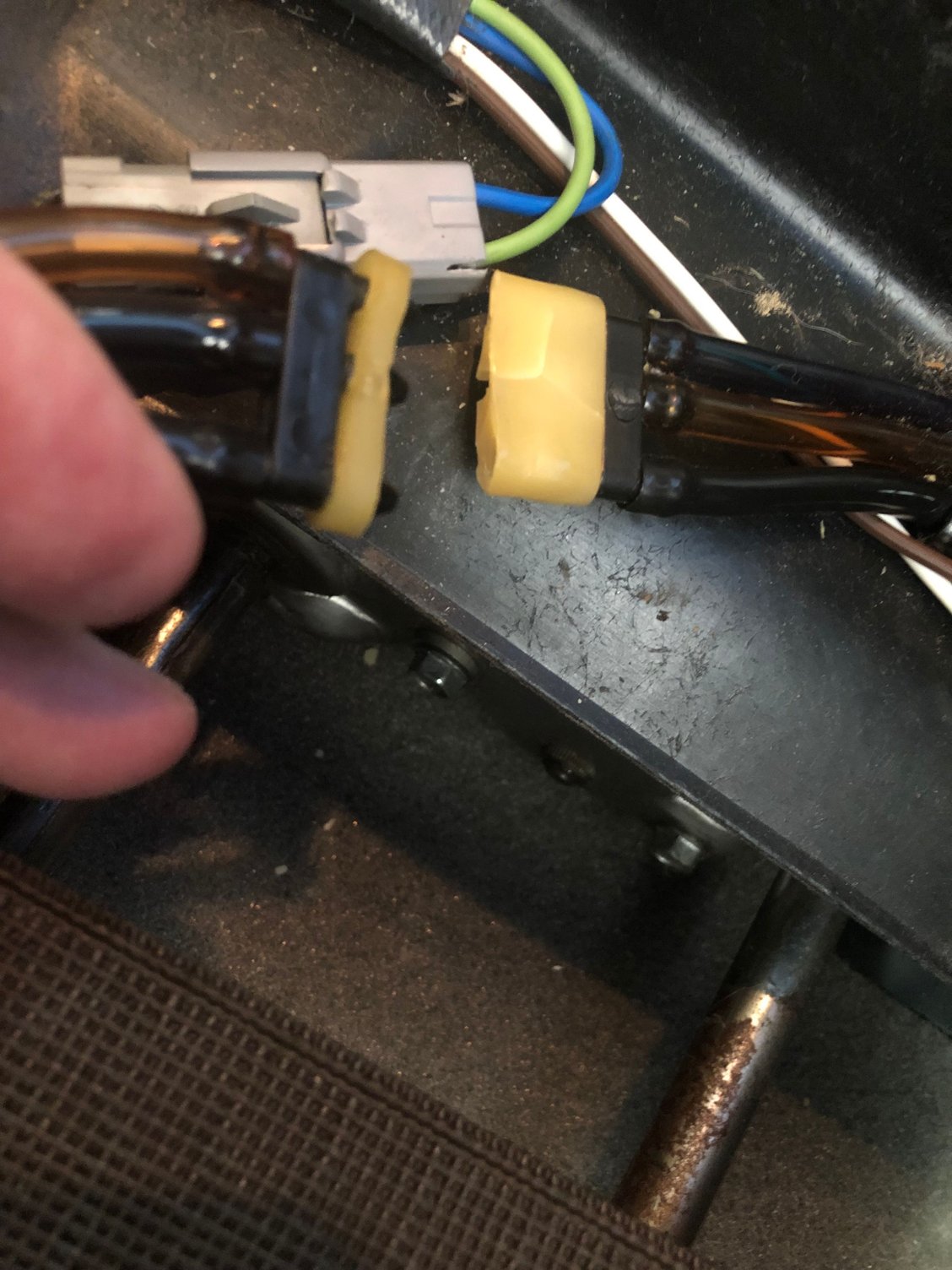 c4-sport-seat-air-hose-connectors-corvetteforum-chevrolet-corvette