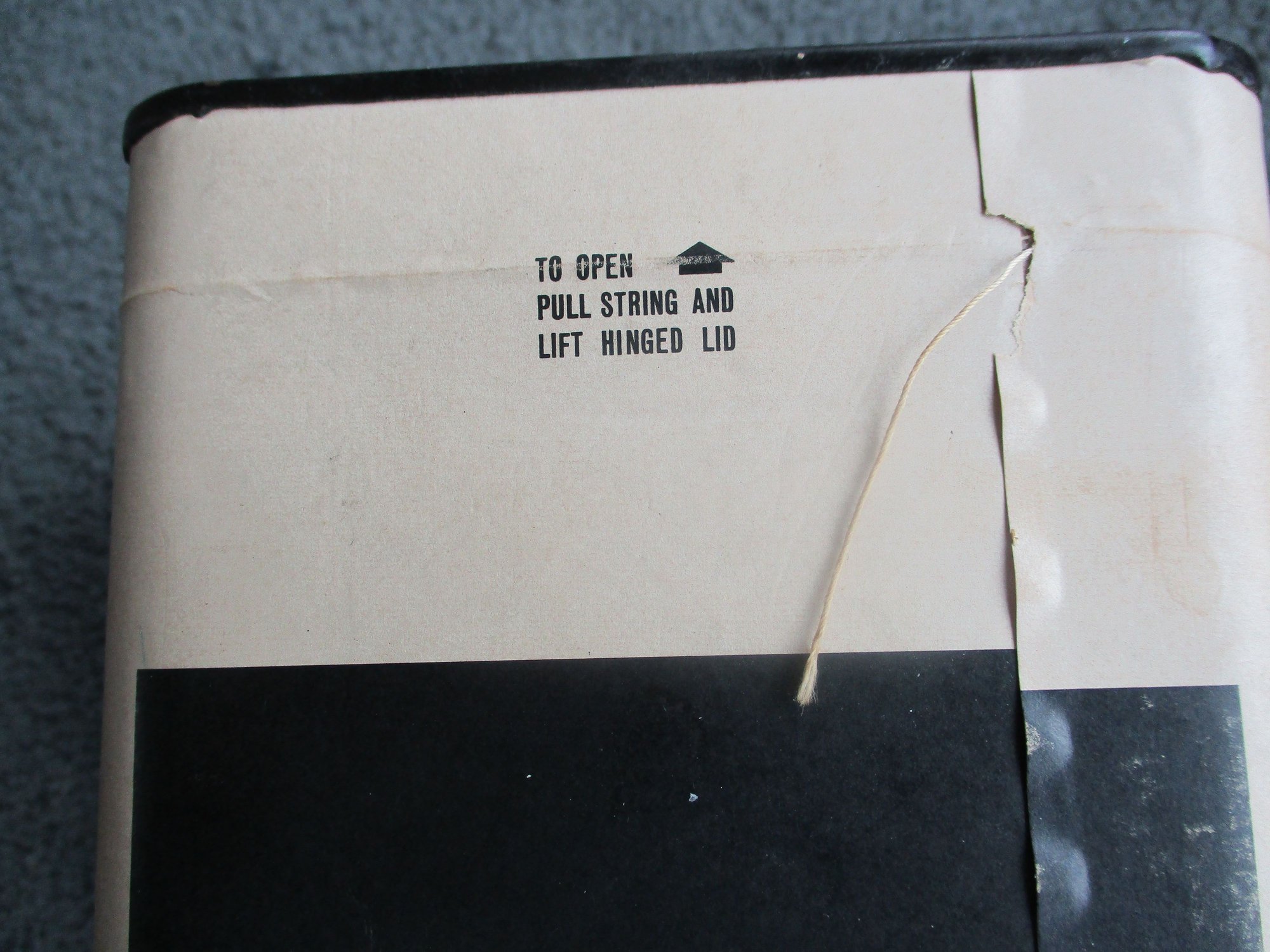 FS (For Sale) Nos factory sealed d324/1941551 no 'r' distributor cap