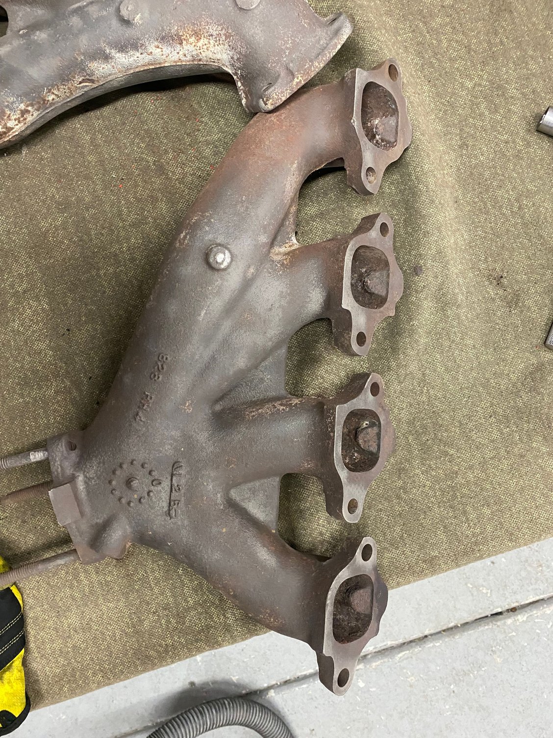 FS (For Sale) 1966 427/425 exhaust manifolds CorvetteForum