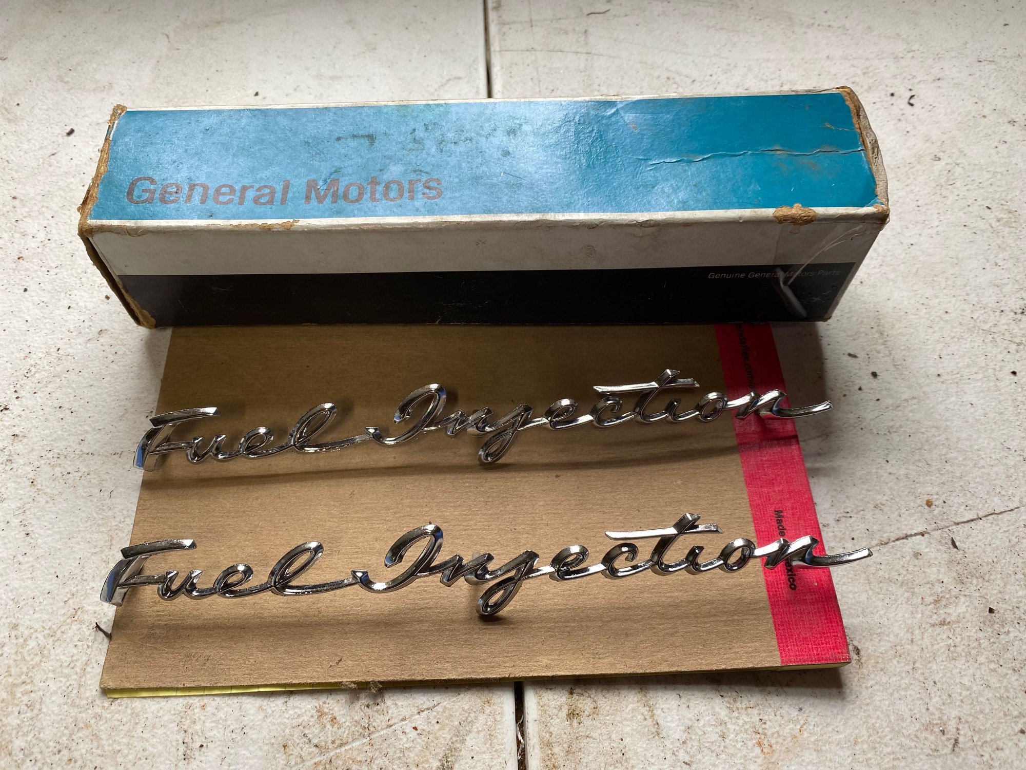 FS (For Sale) NOS 1958 1959 1960 1961 Corvette Fuel Injection Emblems