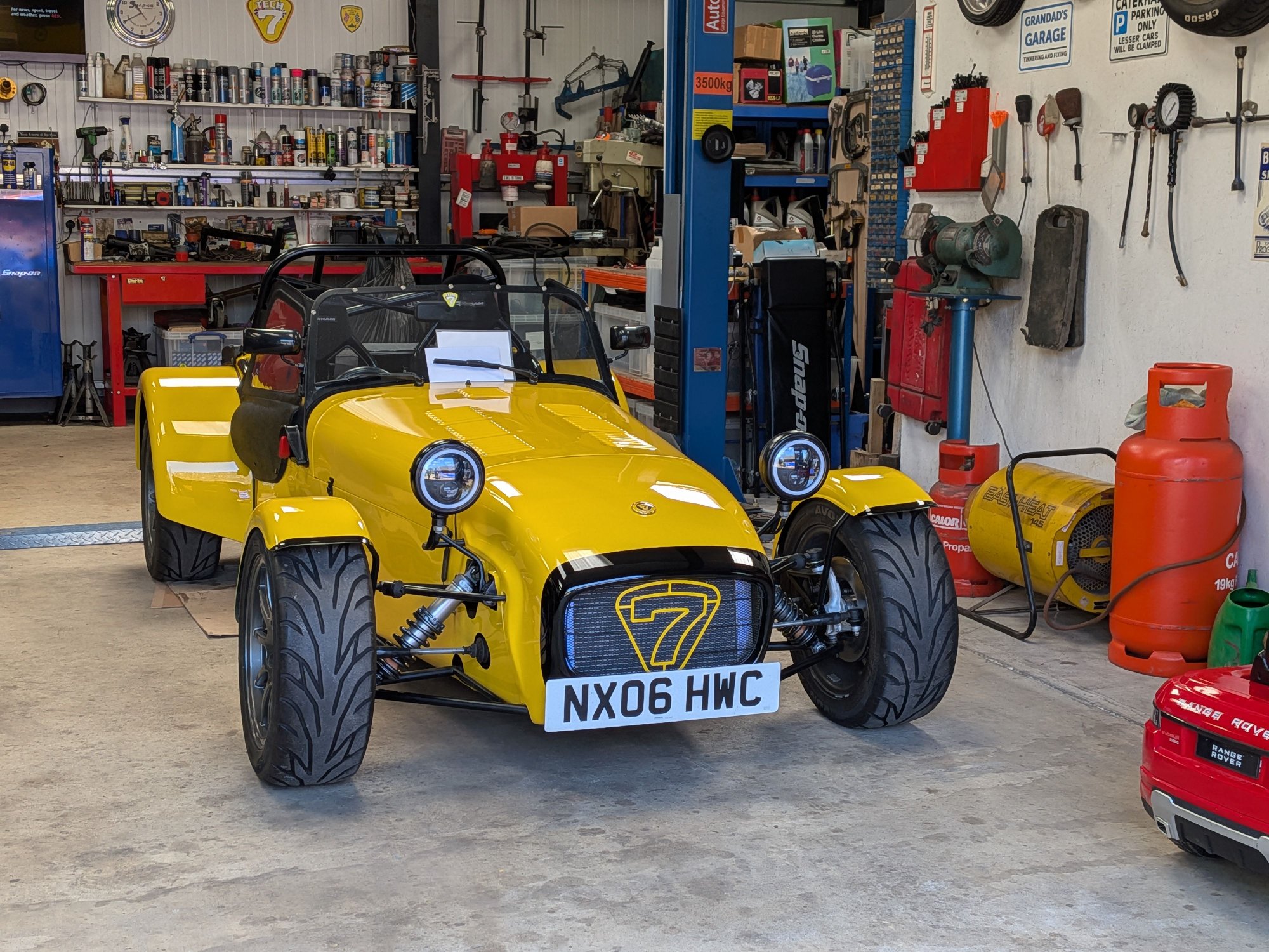 So this is what velocity yellow looks like on a caterham 7. Very pleased with the outcome. Thanks again 
