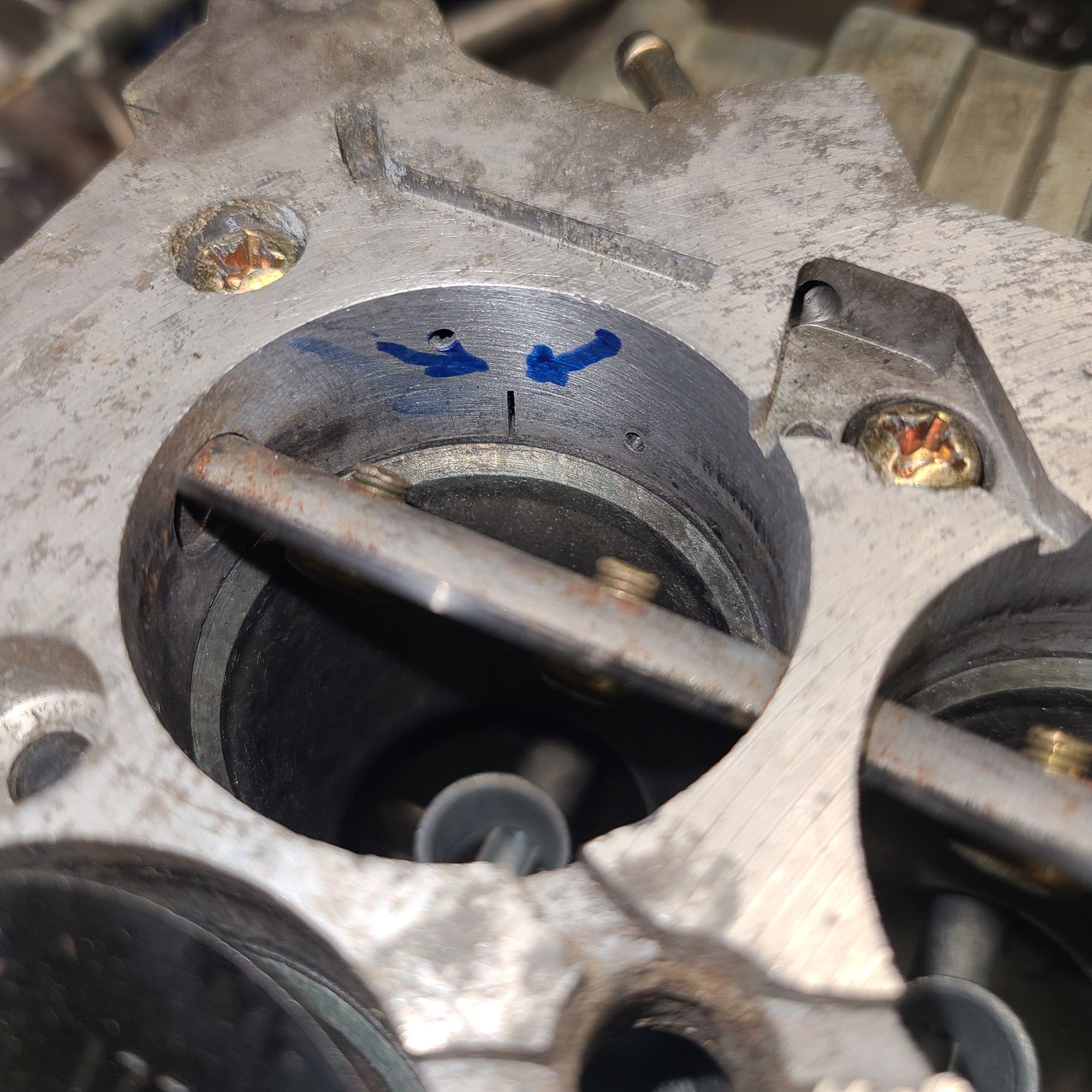 Primary transfer slot shown with butterflies open.