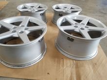 Set of wheels showing sensors
