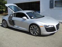 This R8 is sometimes in my garage and I get to use it.