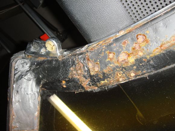 Driver upper corner inside