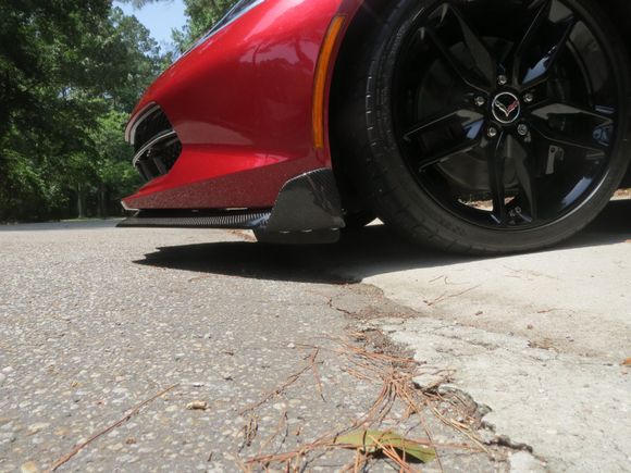 Checking splitter clearance in driveway.  Flexible Air Dam is he lowest point by several inches.
