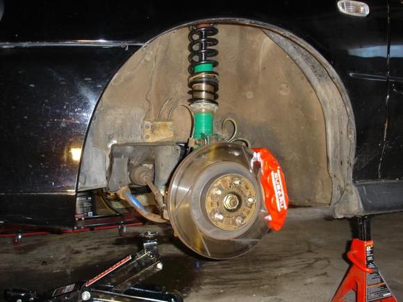 Subaru 2.5RS - STI Swap TEIN Coilovers with pillowblock plates, Brembo 4 piston brakes and slotted rotors, larger swaybars, heavy duty swaybar endlinks, heavy duty swaybar brackets, all polyurethane bushings.