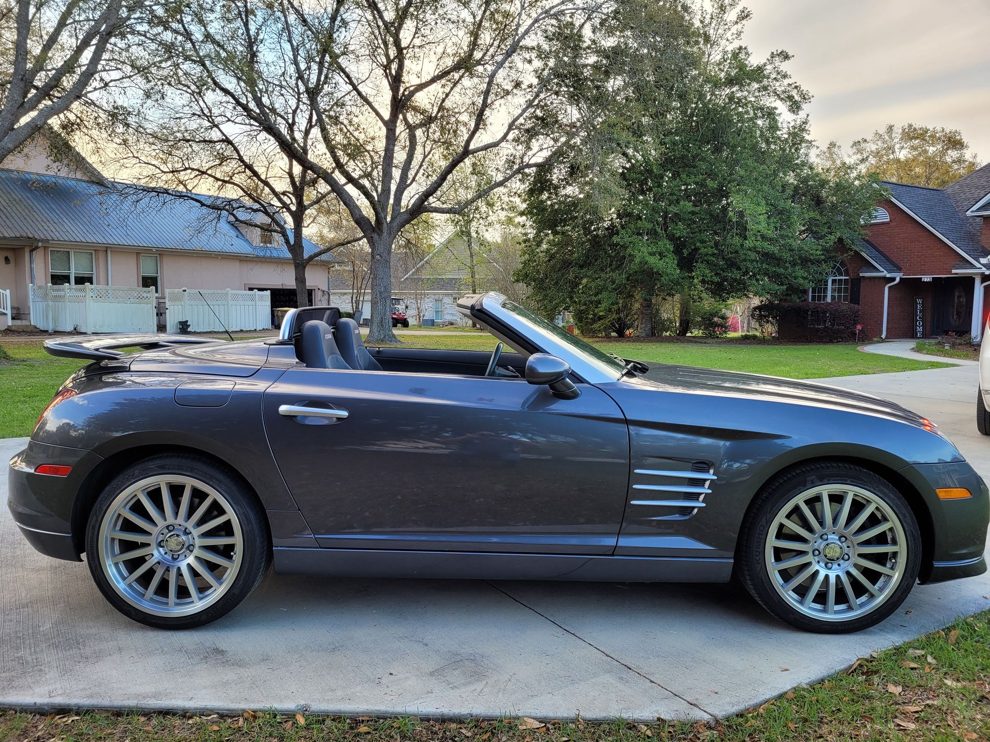 2005 Chrysler Crossfire - 2005 Chrysler Crossfire SRT-6 Roadster (LOW miles) - Used - VIN 1C3AN75N25X059881 - 37,000 Miles - 6 cyl - 2WD - Automatic - Convertible - Gray - Savannah, GA 31302, United States