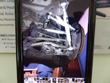 a good look at the rear suspension
