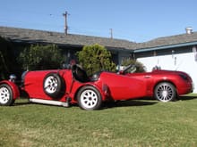 Bugatti Crossfire side by side