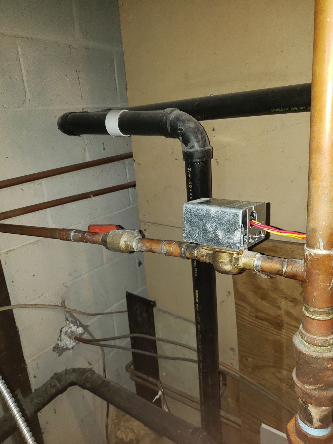 Baseboard radiators dont have bleeding valves