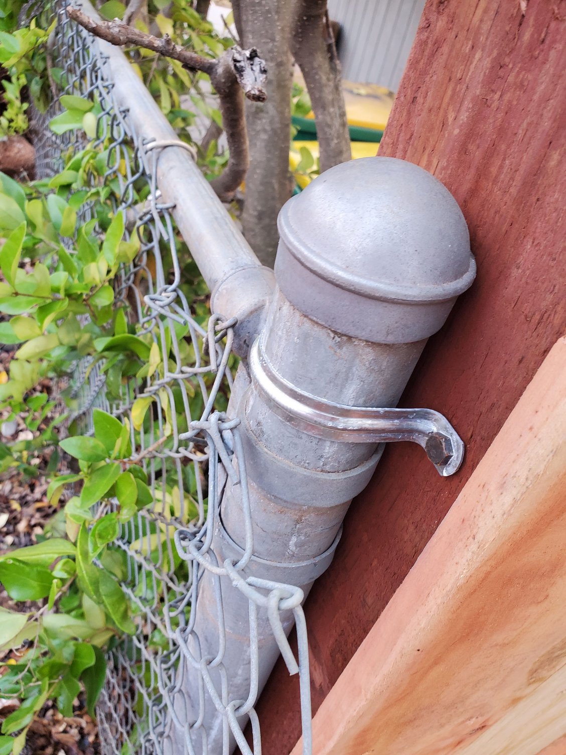 Adapting metal fence pole for wood fence at corner - DoItYourself.com  Community Forums