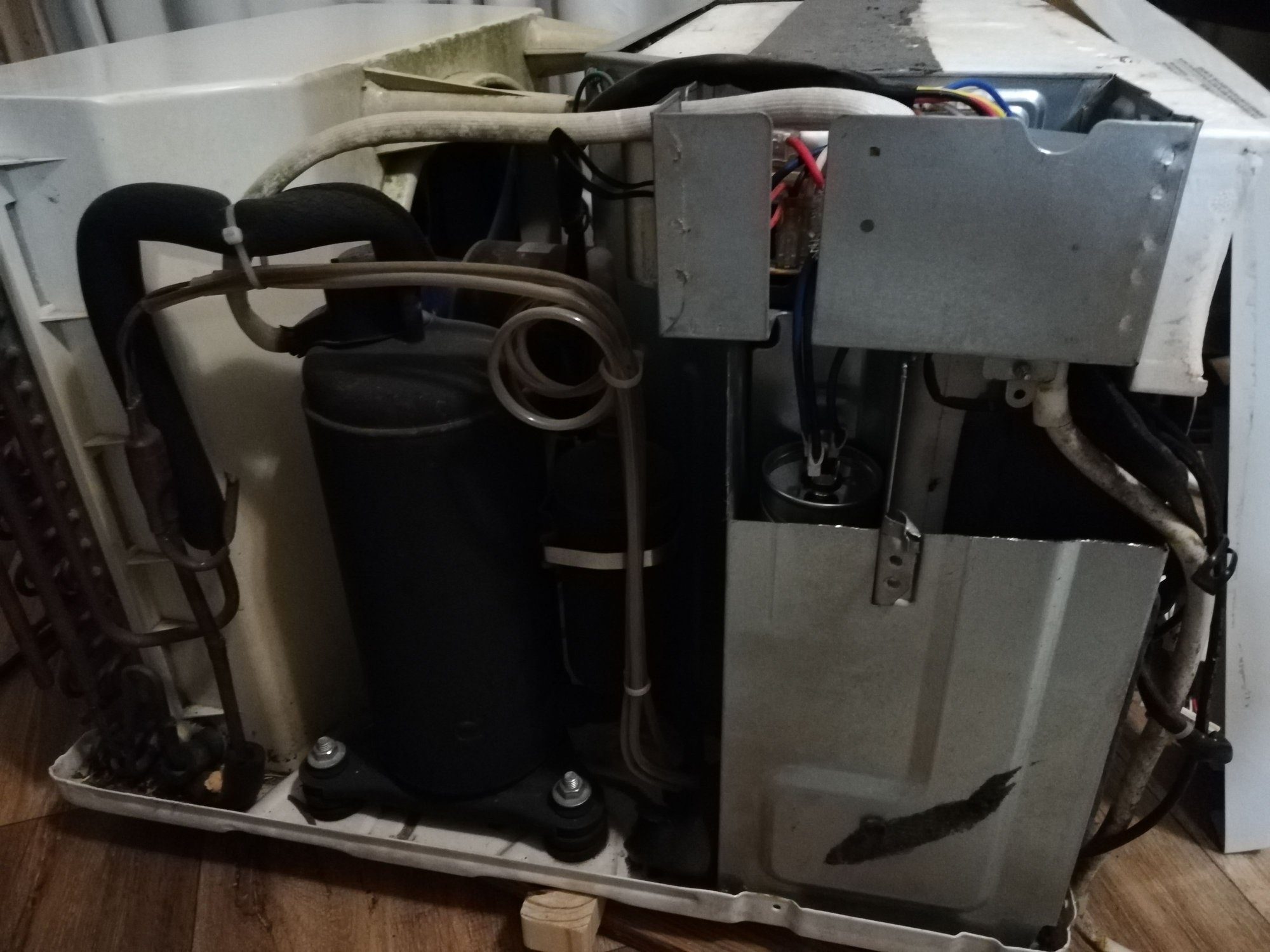Frigidaire window A/C intermittent compressor