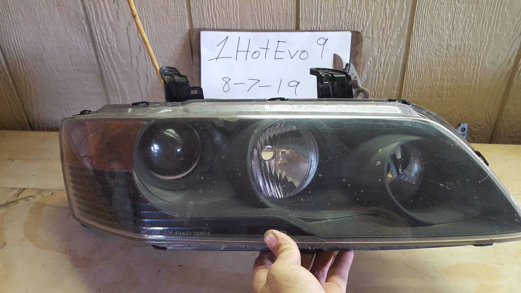 Exterior Body Parts - Headlight Passenger side / Parts - Used - 2004 to 2006 Mitsubishi Lancer Evolution - Tucson, AZ 85705, United States