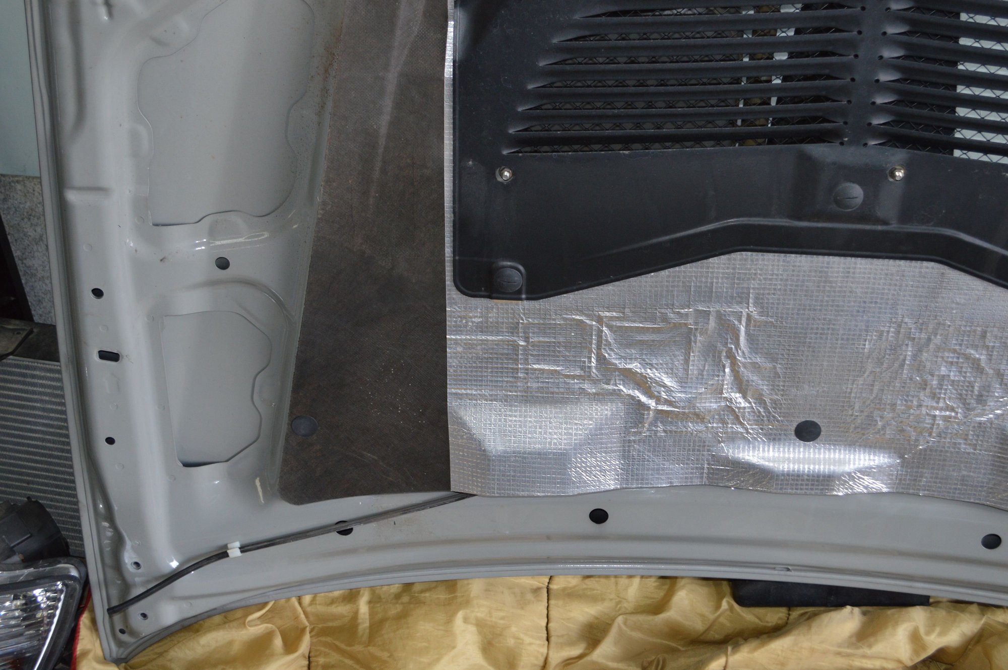 Exterior Body Parts - EVO 8/9 OEM Hood - Used - 2003 to 2006 Mitsubishi Lancer Evolution - Downey, CA 90240, United States