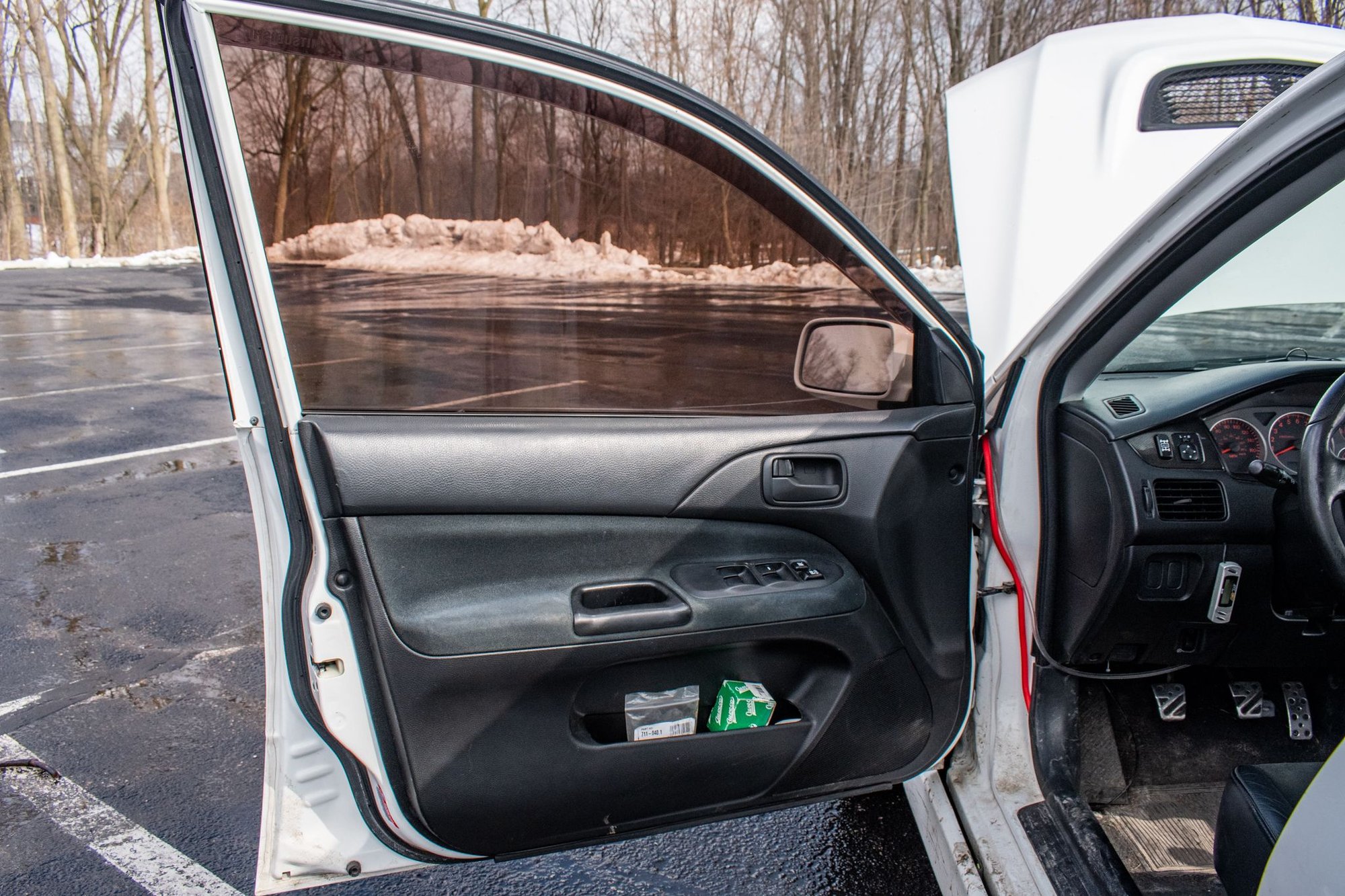 2006 Mitsubishi Lancer Evolution - 2006 Mitsubishi Lancer Evo IX GSR - Used - VIN JA3AH86C16U056381 - 160,000 Miles - 4 cyl - AWD - Manual - Sedan - White - Grand Rapids, MI 49546, United States