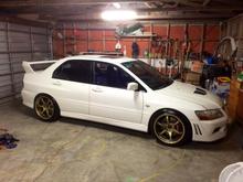 Advan Rg on evo 7- side shot
