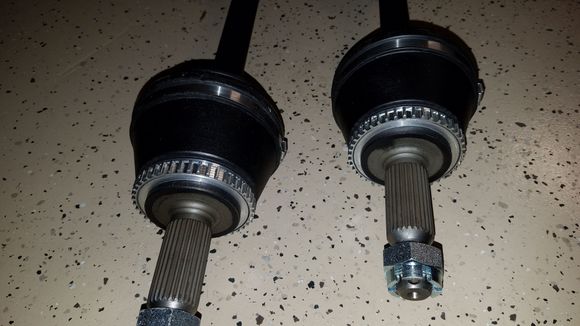 Notice the silver extension ring that the abs rings are pressed on.  These were not there before.