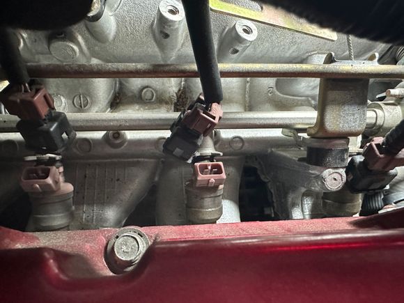Disconnected injectors