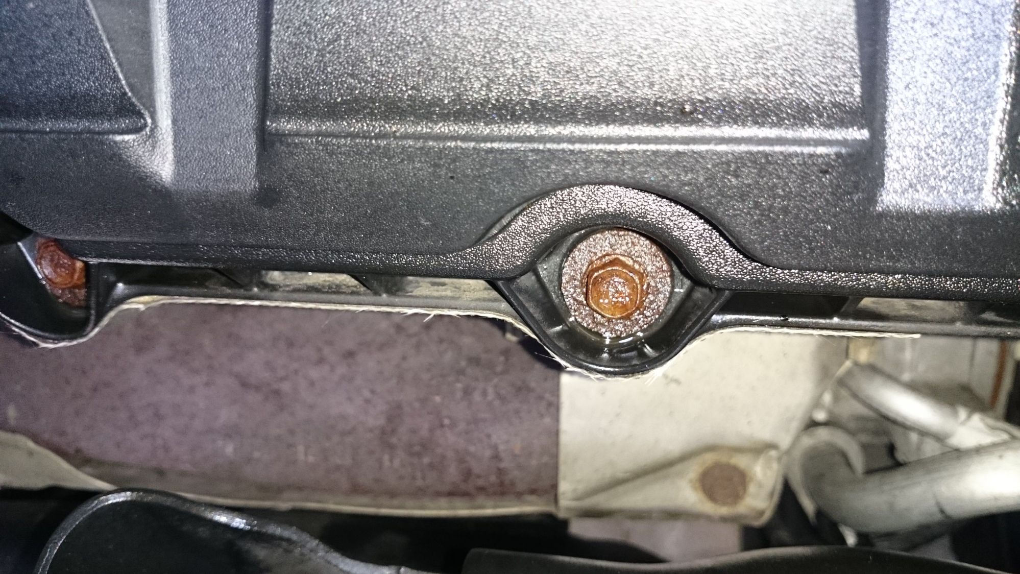 Removing the valve cover bolts for a good cleaning? Ford F150 Forum