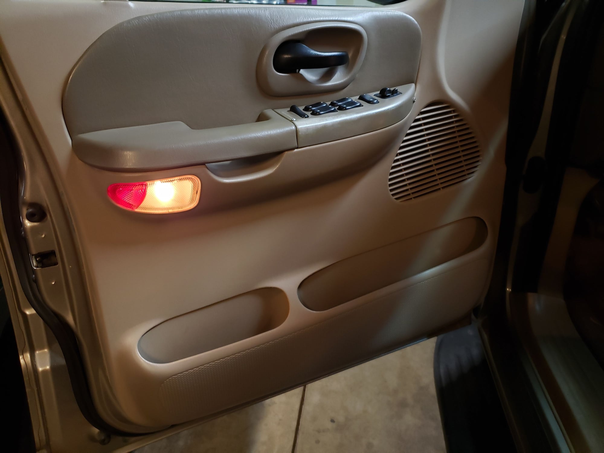 2000 F150 interior paint - Ford F150 Forum - Community of Ford Truck Fans