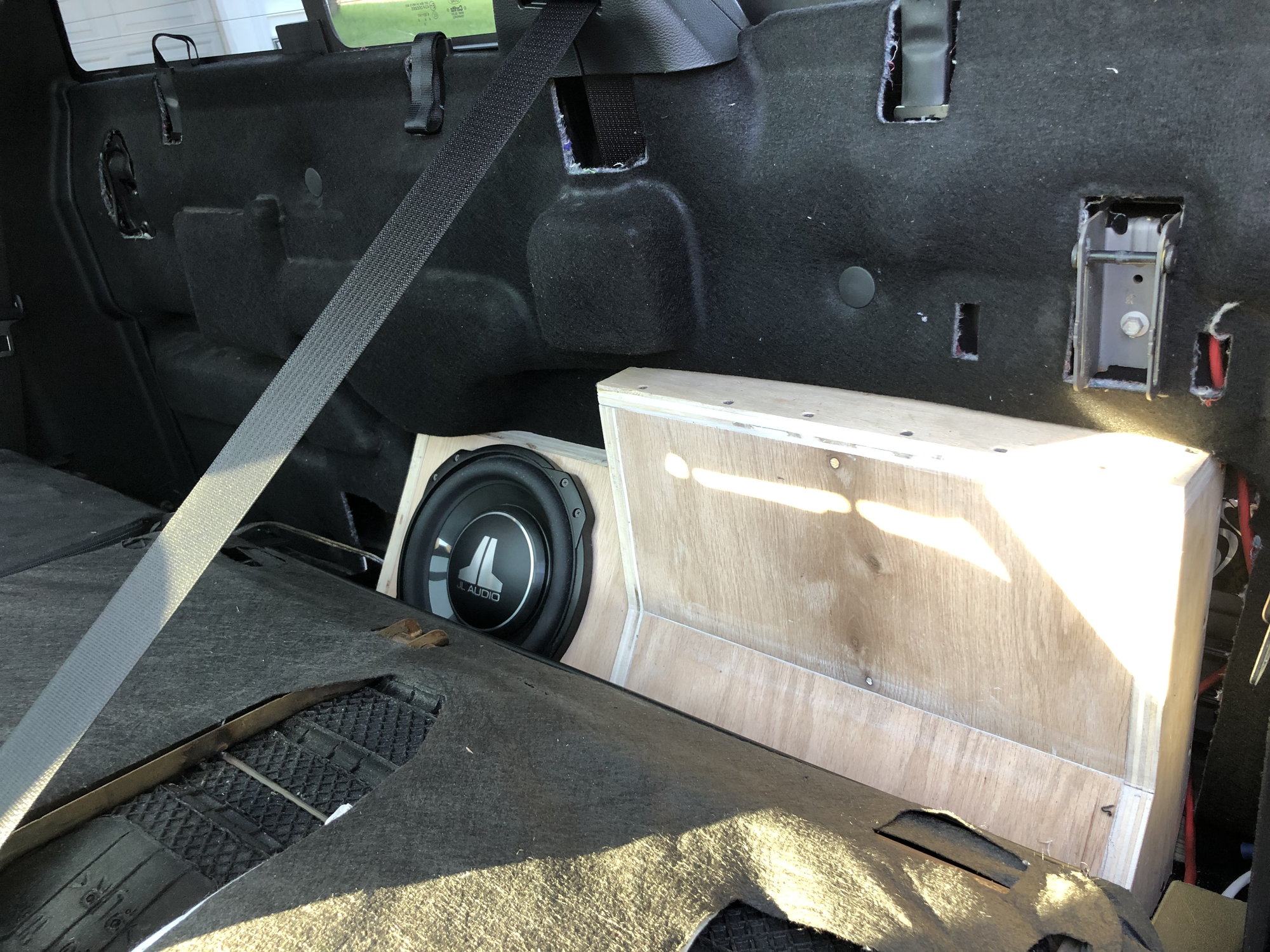 2017 f250 sub box behind seat