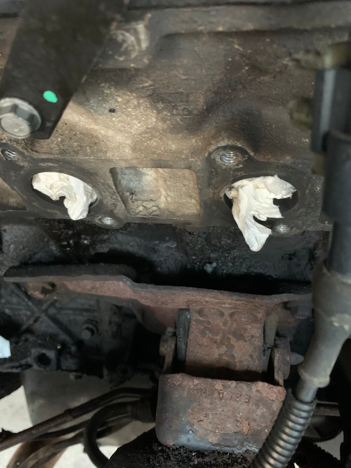 How to clean exhaust manifold surface. 01 SCREW 5.4 Ford F150 Forum