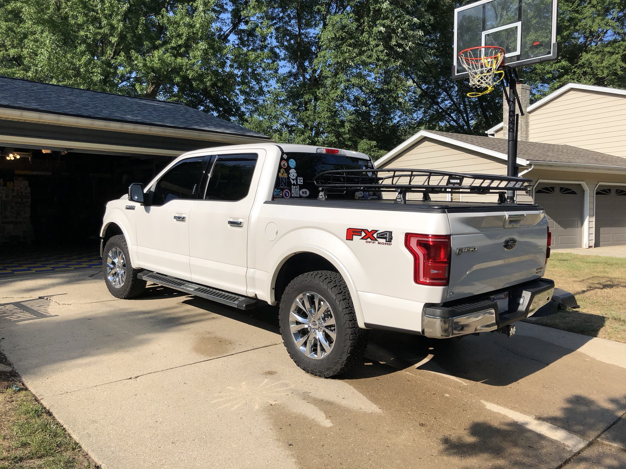 Yakima® - Ford F-150 Truck Bed Rails 2005 TopWater™ Rooftop