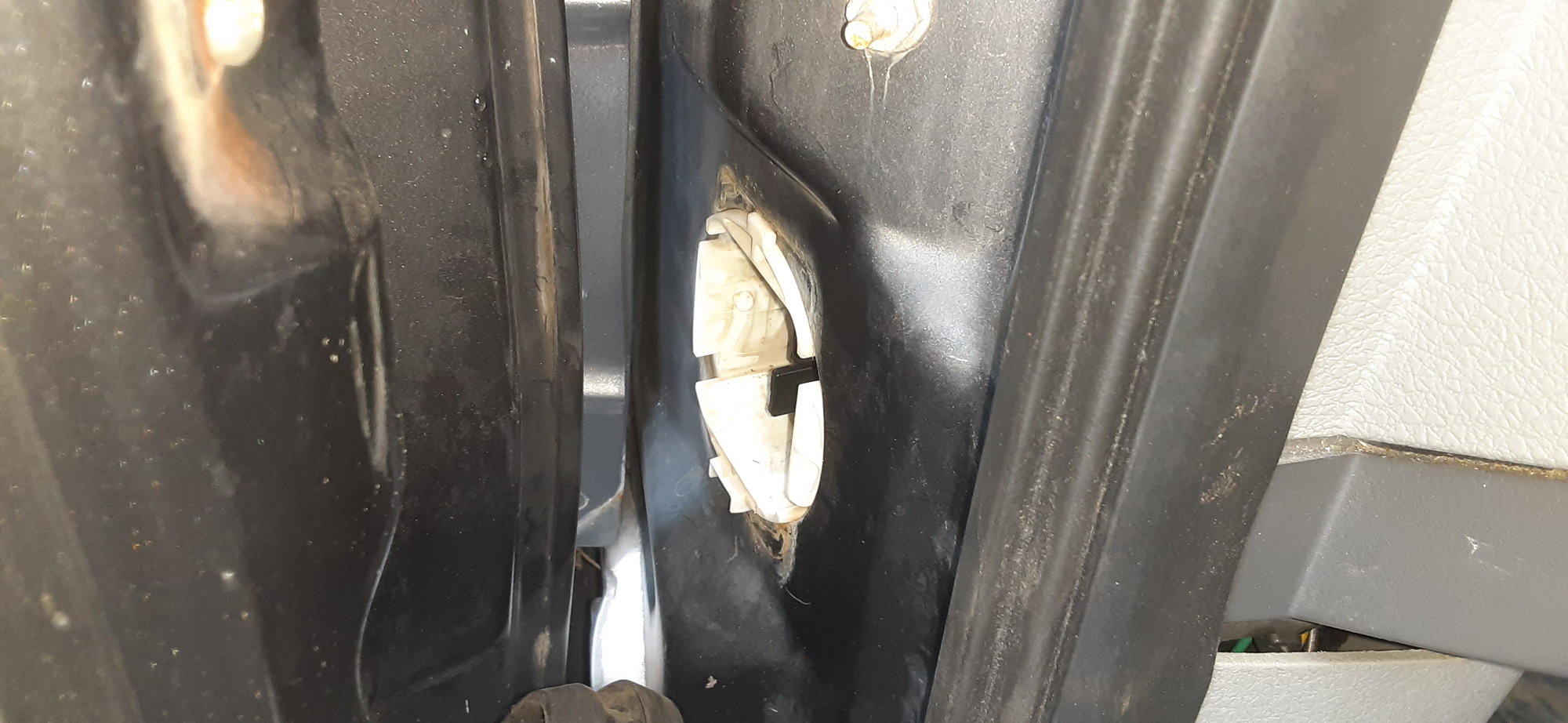Back Window Wont go up...any ideas??? - Ford F150 Forum - Community of