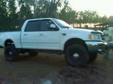 3'' body lift 3'' keys and 35s. lookin for bigger tires