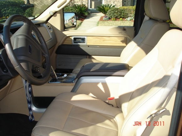 2011 Lariat Interior, center console shifter with the ability to manually shift up or down or hold a gear while towing.