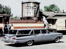 A picture of a 1959 Chevrolet station wagon.