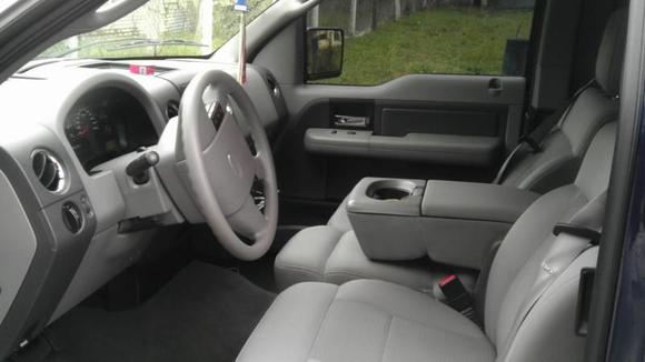 Interior is not bad at all for a 6 yr. old truck ehh?