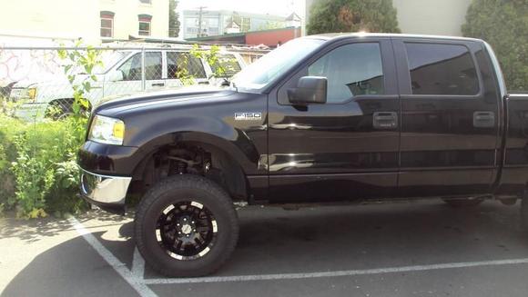 Zone offroad 4" Lift kit. Bilstein 4-6" adjustable struts, Pro Comp 4" Block, 285/70/17 BFG ATs, MotoMetal 951 17x9's 4.5" backspacing -12 offset.