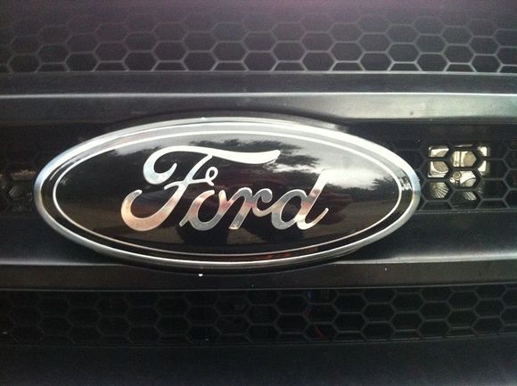 Front black emblem 4